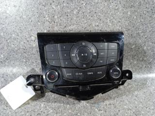 панель управления магнитолой Chevrolet Cruze 1 поколение (2009 - 2012), 96948422