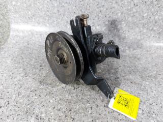 насос гидроусилителя руля Nissan Primera P10 (1990 - 1997), 1.6 л., i, бензин, 4911076J00