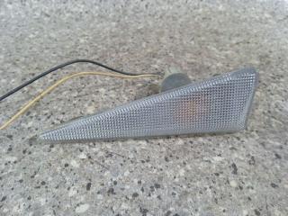 повторитель поворота на крыле правый Renault Scenic 2 поколение (2003 - 2006), 8200027151