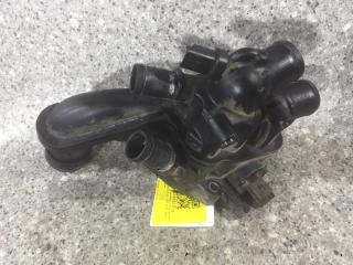 корпус термостата Peugeot 207 1 поколение (2006 - 2009), 1.6 л., VTI, 5FW (EP6), бензин