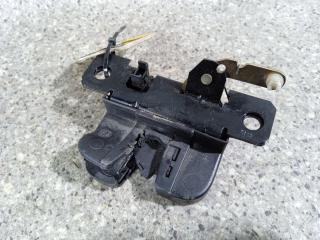 замок багажника Volkswagen Touareg 1 поколение (2002 - 2007)