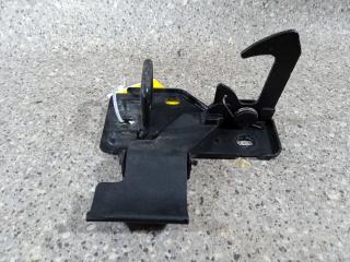 замок капота Volkswagen Touareg 1 поколение (2002 - 2007)