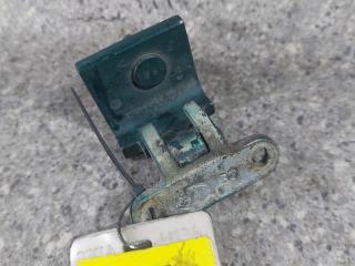 петля крышки багажника Volkswagen Passat B5 (1996 - 2001), универсал