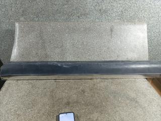 молдинг двери передней правой Volkswagen Touareg 1 поколение (2002 - 2007)