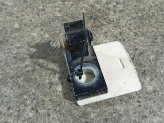 петля двери Volkswagen Touareg 1 поколение (2002 - 2007)