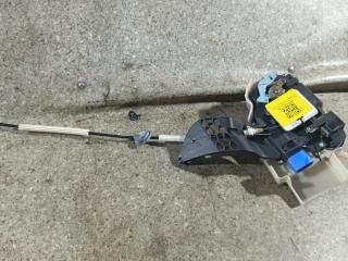 замок двери передней правой Volkswagen Touareg 1 поколение (2002 - 2007)