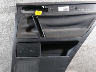 обшивка двери задняя правая Volkswagen Touareg 1 поколение (2002 - 2007)