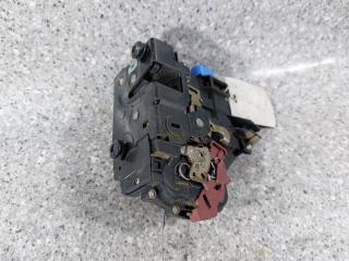 замок двери задней правой Volkswagen Touareg 1 поколение (2002 - 2007)