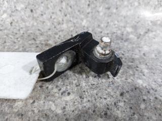 петля двери Volkswagen Touareg 1 поколение (2002 - 2007)