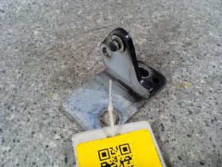 петля двери Volkswagen Touareg 1 поколение (2002 - 2007)