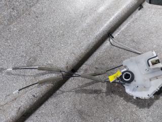 замок двери передней правой Honda FR-V 1 поколение (2004 - 2009)