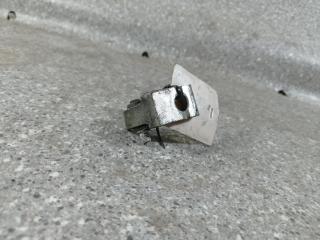 петля двери SEAT Altea 1 поколение (2004 - 2009)