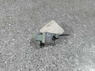 петля двери Volkswagen Passat B5 [рестайлинг] (2000 - 2005)