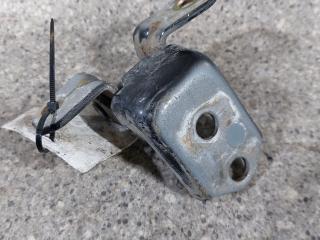 петля двери Mazda 6 GG (2002 - 2005)