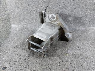 кронштейн переднего бампера Renault Clio 3 поколение (2005 - 2009), 8200104187D