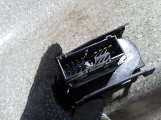 кнопка открытия лючка топливного бака Skoda Octavia 1 поколение (A4) [рестайлинг] (2000 - 2010)