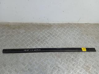 молдинг двери передней левой Mercedes-Benz E-Класс W124 (1984 - 1989)