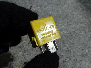 реле (прочие) Mercedes-Benz S-Класс W220 (1998 - 2002), 5.0 л., i, бензин, АКПП, A0025421419, V23134A52X335