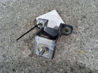 петля крышки багажника Dacia Sandero 2 поколение [рестайлинг] (2017 - 2025), 0.9 л., TCE, бензин, МКПП, хетчбэк 5 дв., 844002579R