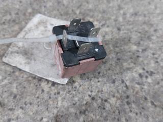 реле (прочие) Renault Scenic 2 поколение [рестайлинг] (2006 - 2010), 8200338695