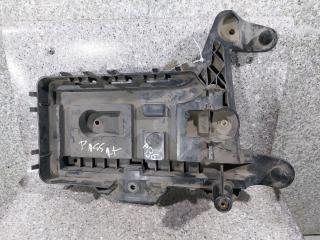 полка аккумулятора Volkswagen Passat B6 (2005 - 2010), 1K0915333C