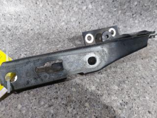 петля капота правая Audi A4 B7 (2004 - 2009), 8E0823302E