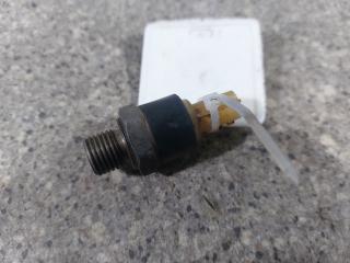 датчик давления масла Renault Kangoo 1 поколение (1997 - 2003), 1.6 л., i, K4M 750, бензин, МКПП, полный привод, 8200670467