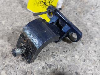 петля крышки багажника Volkswagen Touran 1 поколение (2003 - 2006), 1J9827301