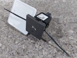 кнопка ручного тормоза (ручника) Opel Insignia 1 поколение (A) (2008 - 2014), 13138264