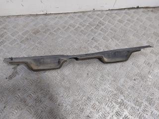 пыльник переднего крыла Mercedes-Benz M-Класс W163 (1997 - 2001), A1638800124