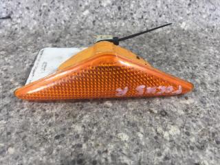 повторитель поворота на крыле правый Ford Focus 1 поколение [рестайлинг] (2001 - 2005)