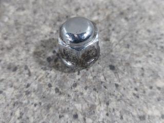 гайка колесная Chevrolet Captiva 1 поколение (2006 - 2011), 2.0 л., VCDi, Z 20 S1, дизель, МКПП, полный привод