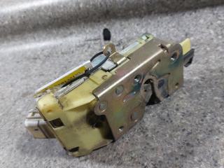 замок двери задней левой Ford Focus 1 поколение (1998 - 2001), универсал