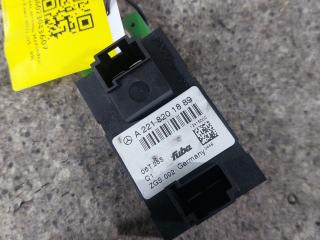 усилитель антенны Mercedes-Benz S-Класс W221 (2005 - 2009), A2218201889