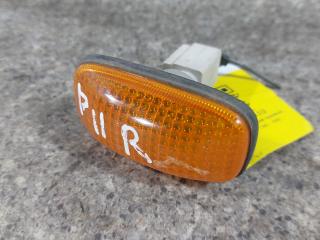 повторитель поворота на крыле правый Nissan Primera P11 (1996 - 2000)