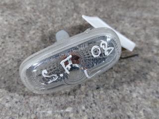 повторитель поворота на крыле левый Hyundai Santa Fe 2 поколение (CM) (2005 - 2010)