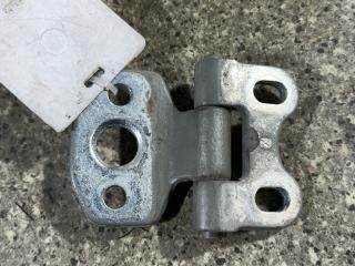 петля двери Mercedes-Benz E-Класс W210/S210 (1995 - 1999)