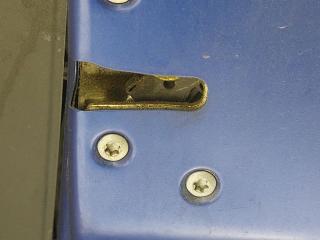 замок двери передней правой Mitsubishi Colt 6 поколение (Z30) [рестайлинг] (2008 - 2012), хетчбэк 5 дв.