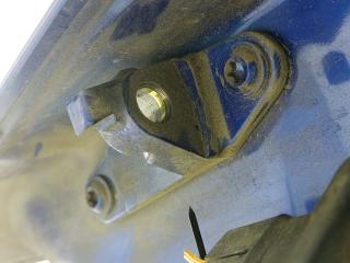 петля двери Mitsubishi Colt 6 поколение (Z30) [рестайлинг] (2008 - 2012), хетчбэк 5 дв.