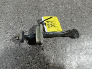 ограничитель открывания двери Mazda 6 GG (2002 - 2005)