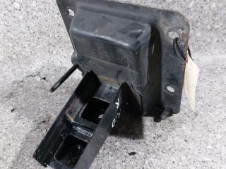 кронштейн переднего бампера Kia Rio 1 поколение (1999 - 2002)