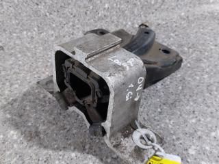 подушка крепления двигателя Dacia Logan 1 поколение (2004 - 2008), 1.6 л., i, МКПП, 420472, 204600