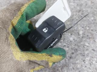 кнопка центрального замка Dacia Logan 1 поколение (2004 - 2008), 213517