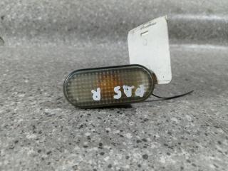 повторитель поворота на крыле Volkswagen Passat B5 (1996 - 2001)