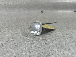 повторитель поворота на крыле правый Skoda Fabia 2 поколение (5J) [рестайлинг] (2010 - 2014)