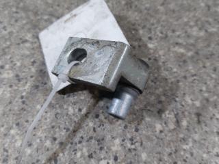 петля двери Volkswagen Passat B6 (2005 - 2010)