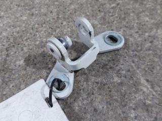 петля двери Skoda Fabia 1 поколение (6Y) (1999 - 2004)