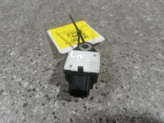 датчик удара Toyota Avensis 3 поколение (T270) [2-й рестайлинг] (2015 - 2018), универсал, 89831-05050