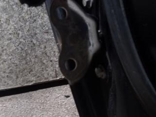 петля двери Toyota Verso 1 поколение (2009 - 2013)