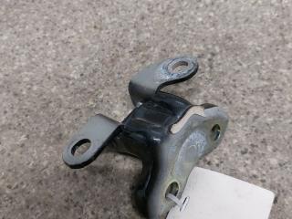 петля двери Toyota Verso 1 поколение (2009 - 2013)